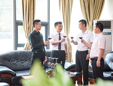 免费看片成人软件下载酒業